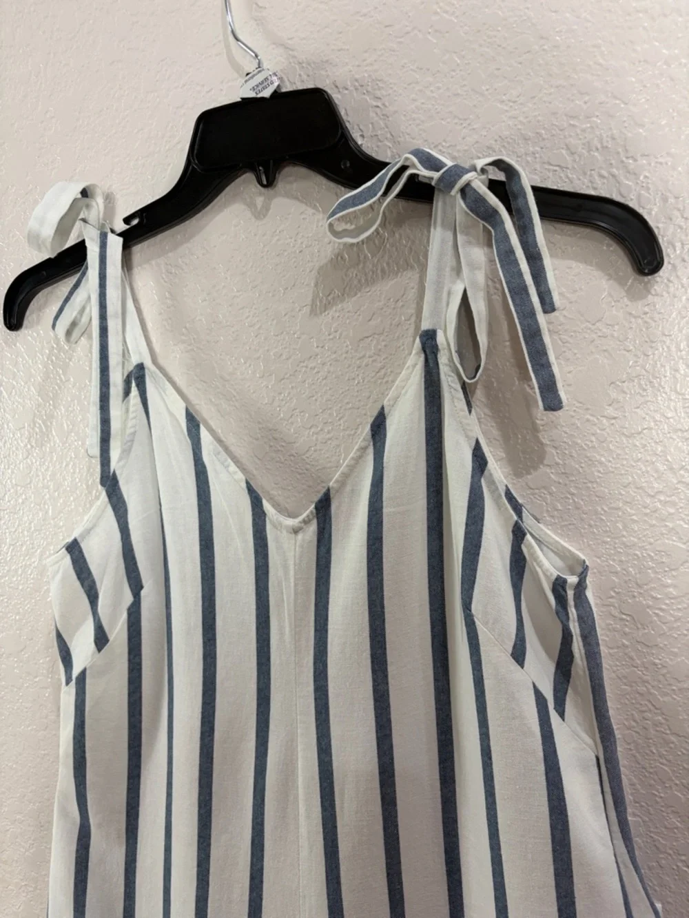 VINCE CAMUTO,size S,Sleeveless Striped Tie-Shoulder Jumpsuit - Blue & White - Picture 6 of 16